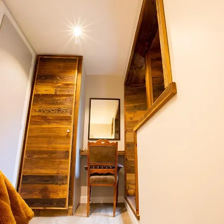 Chalet Byram *